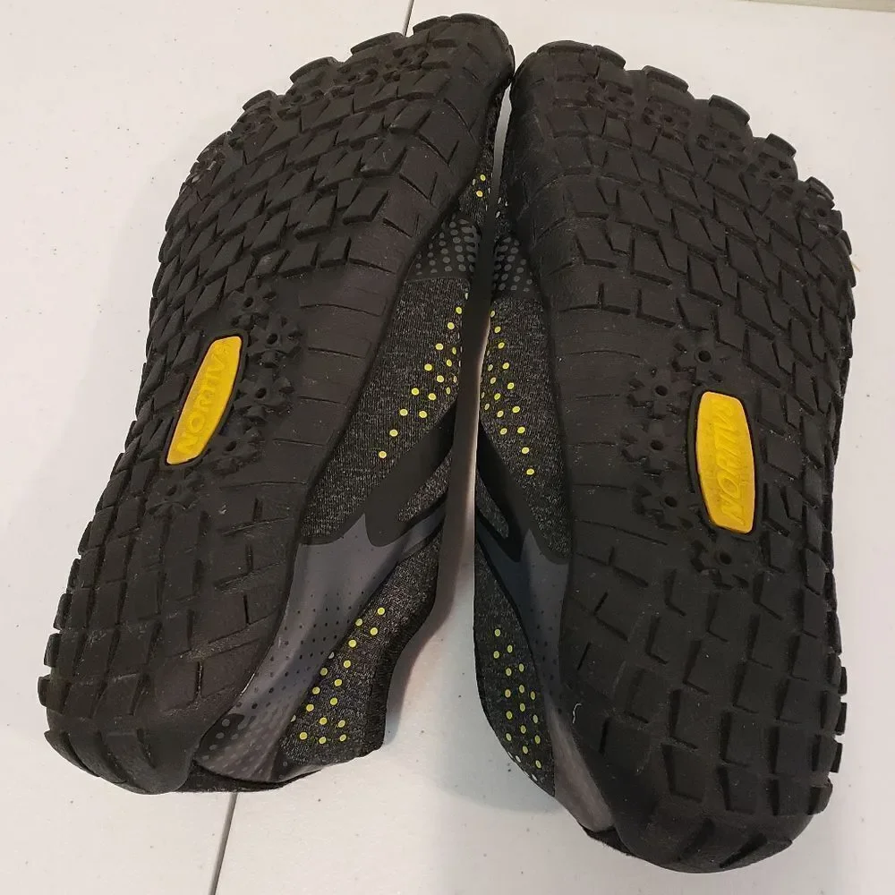 Norti V8 Athletic Shoes Size 4